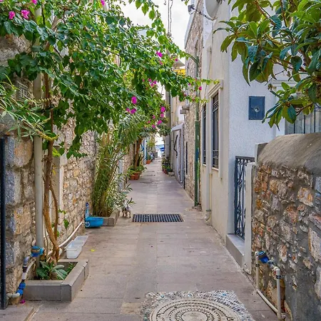 Historical Stone House At Bodrum City Center Muğla