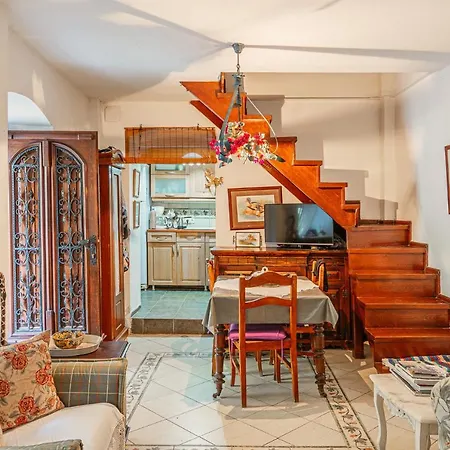 Tatil Evi Historical Stone House At Bodrum City Center