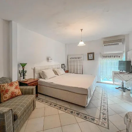 Historical Stone House At Bodrum City Center *